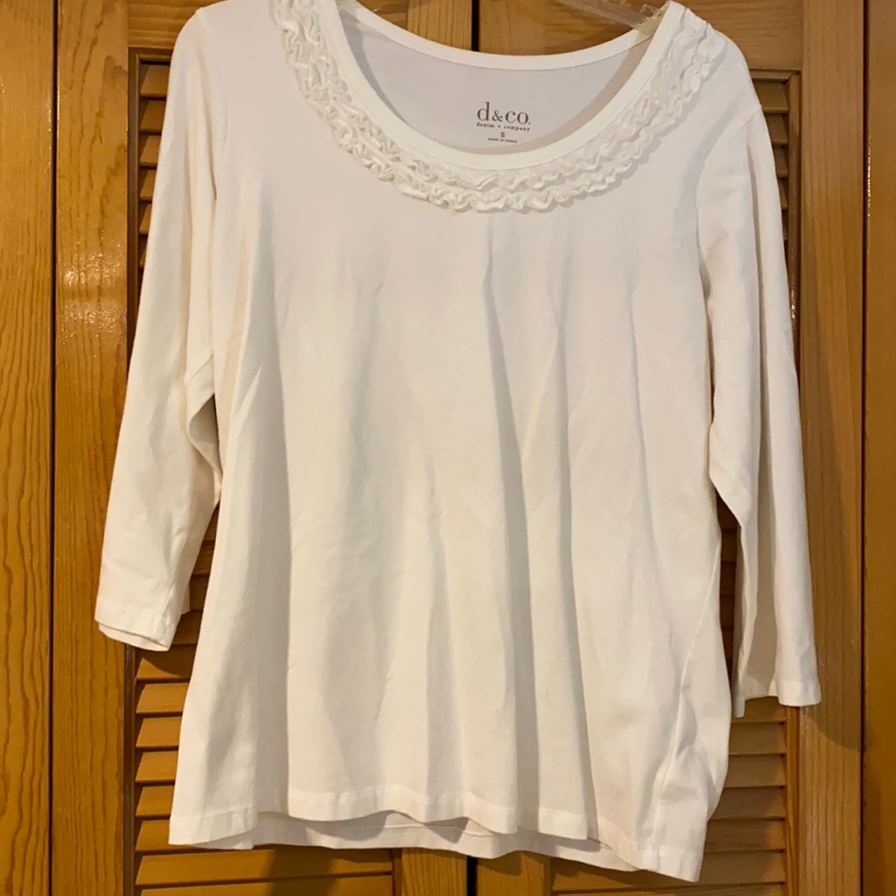 White top with ruffles 4/4 sleeve size small